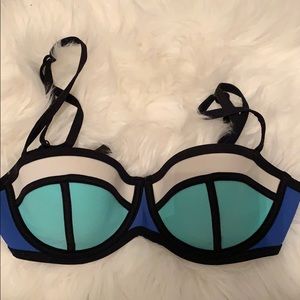 Triangl Bikini Top